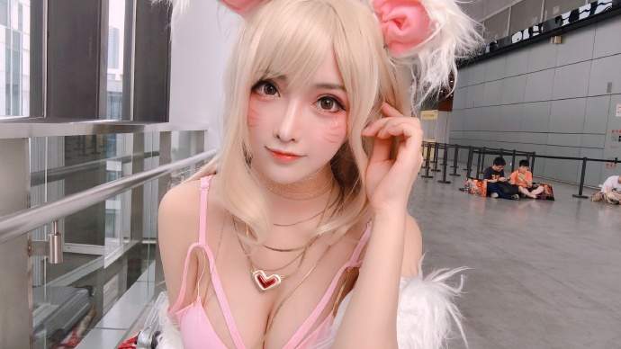 兽耳狂热《性感妹子只是简言》英雄联盟cosplay元气满点?_探号社