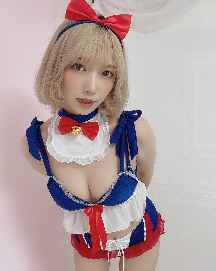 图片[14]_正妹Coser《霜月めあ》换什么装都是性感藏不住！满足对二次元遐想！_探号社